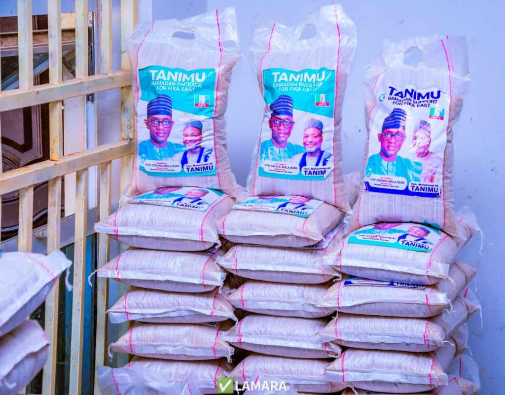 APC Assembly Aspirant Distributes Ramadan Food Aid to Fika East Constituents